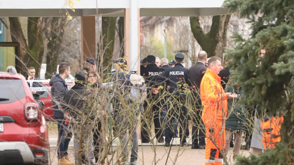 Napad v zagreb&scaron;ki &scaron;oli