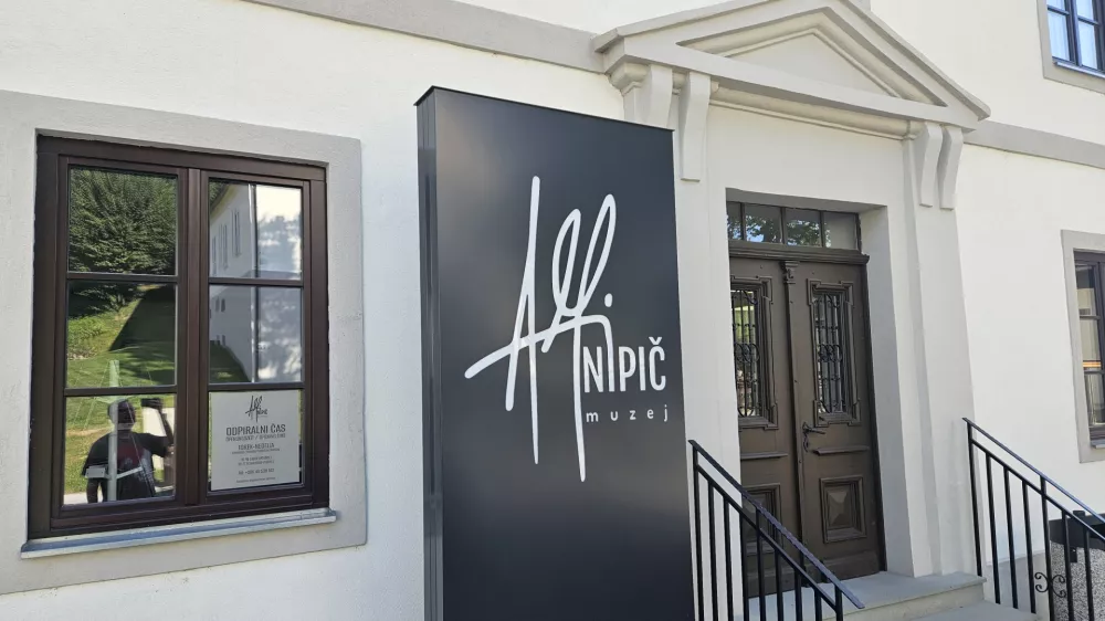 Jareninski dol.Muzej Alfija Nipica.