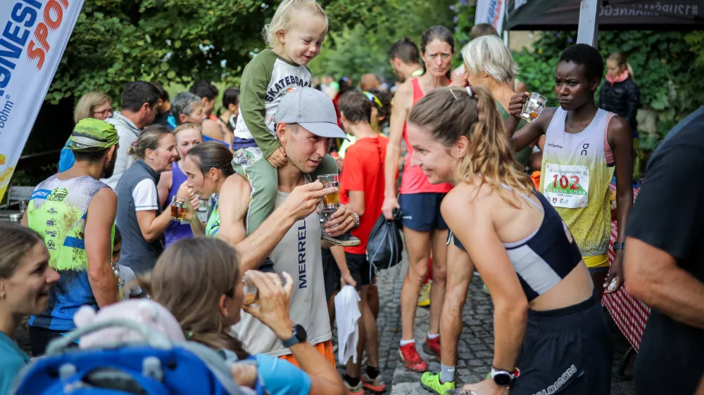 Ljubljana, Smarna Gora.Finale svetovnega pokala v gorskih tekih gor/dol po Smarni gori.Tekac Timotej Becan.