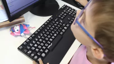 Javna razprava o noveli zakona za otroke s posebnimi potrebami podalj&scaron;ana