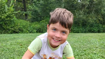 Matic po uspe&scaron;nem genskem zdravljenju v ZDA spet doma