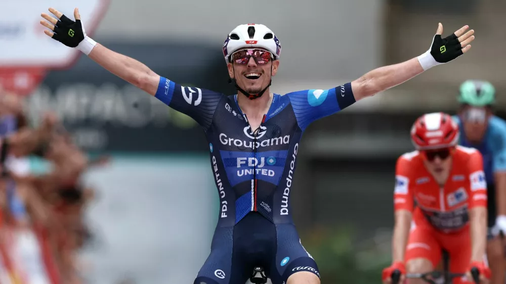 Cycling - Vuelta a Espana - Stage 3 - San Maurizio Canavese to Ceres - San Maurizio Canavese, Italy - August 25, 2025 Groupama-FDJ's David Gaudu celebrates winning stage 3 REUTERS/Manon Cruz