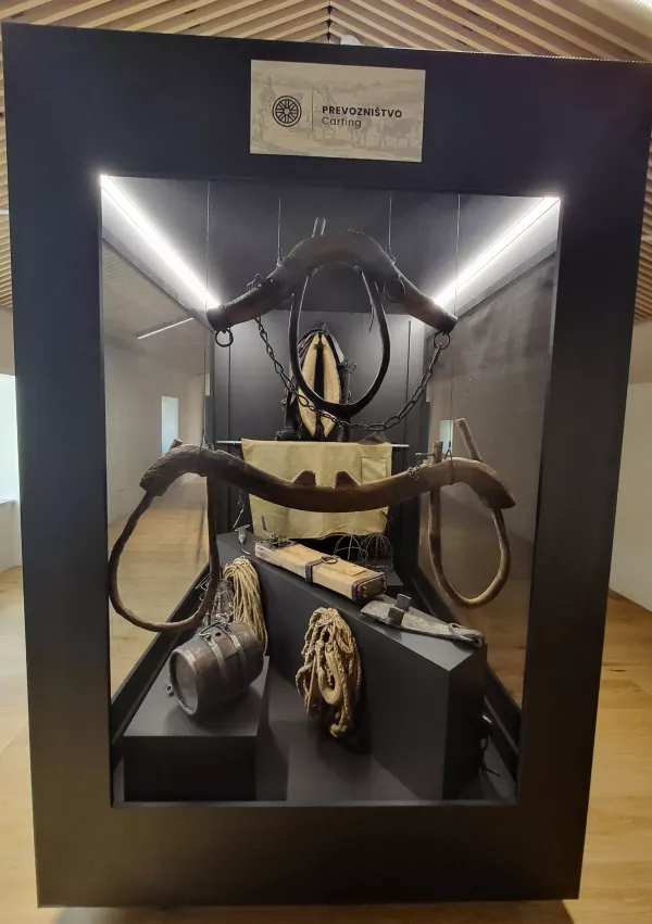 muzej prevozni&scaron;tva mitnica senožeče / Foto: Katja Gle&scaron;čič 