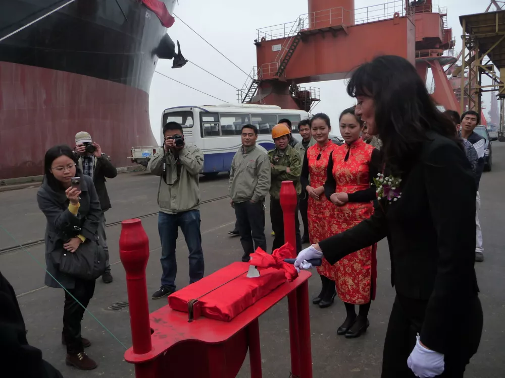 Du&scaron;ka Žitko, botra ladje Portorož, krst ladje, Kitajska Nantong, leto 2011 / Foto: Katja Gle&scaron;čič 