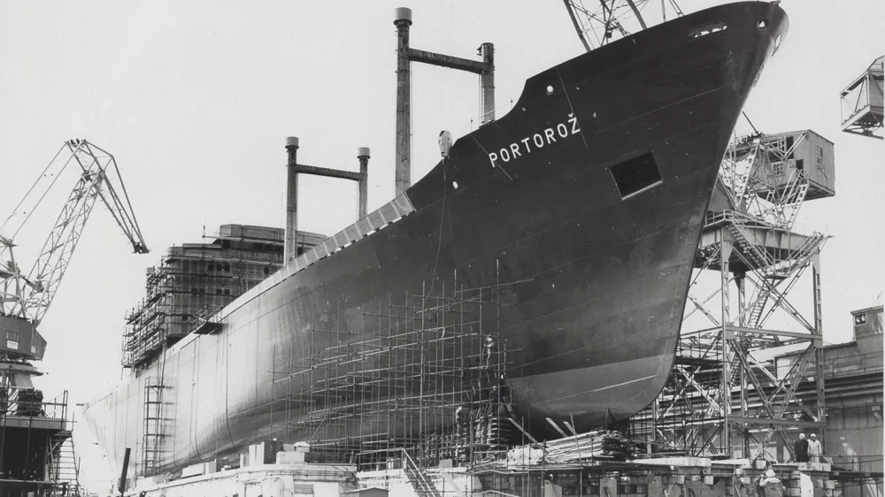 Ladja Portorož, ki so jo zgradili v Pulju v ladjedelnici Uljanik / Foto: Arhiv Pomorskega Muzeja Sergej Ma&scaron;era Piran