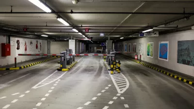 - 12.01.2021 - Parkirna hi&scaron;a PH Kongresni trg &ndash; garažna hi&scaron;a je opremljena z avtomatskimi vhodno-izhodnim sistemi, avtomatskimi blagajnami in video nadzornim sistemom - //FOTO: Bojan Velikonja