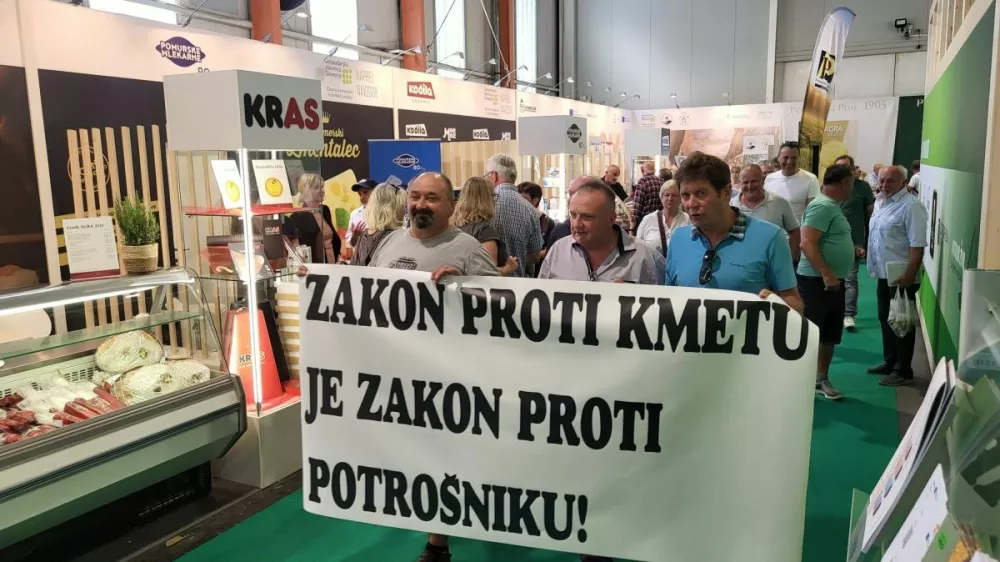 Sejem Agra, protest živinorejcev. Foto: KGZS