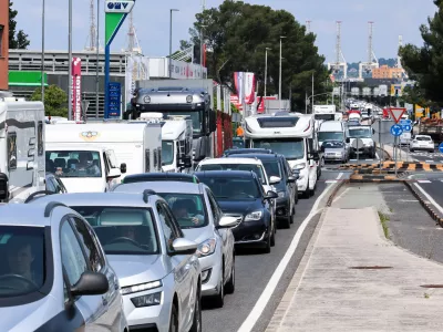 Koper, 09.06.2023&Scaron;marska cesta, promet, kolone, turizem