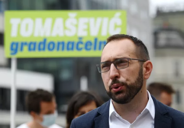 12.05.2021., Zagreb - Zagreb je nas! i Mozemo! odrzali su konferenciju za medije, na kojoj su predstavili program za osobe s invaliditetom. Tomislav Tomasevic, kandidat za gradonacelnika grada Zagreba Hrvoje Belamaric. Photo: Marko Lukunic/PIXSELL