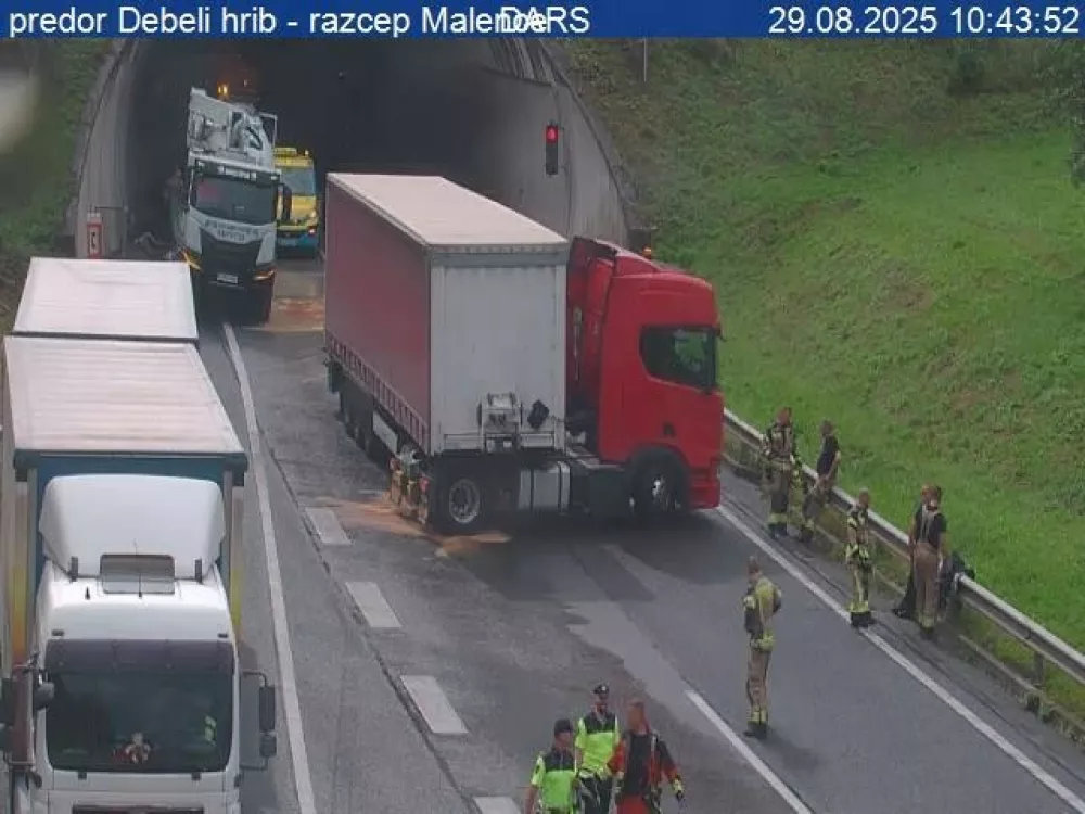 Prometna nesreca na dolenjski avtocesti