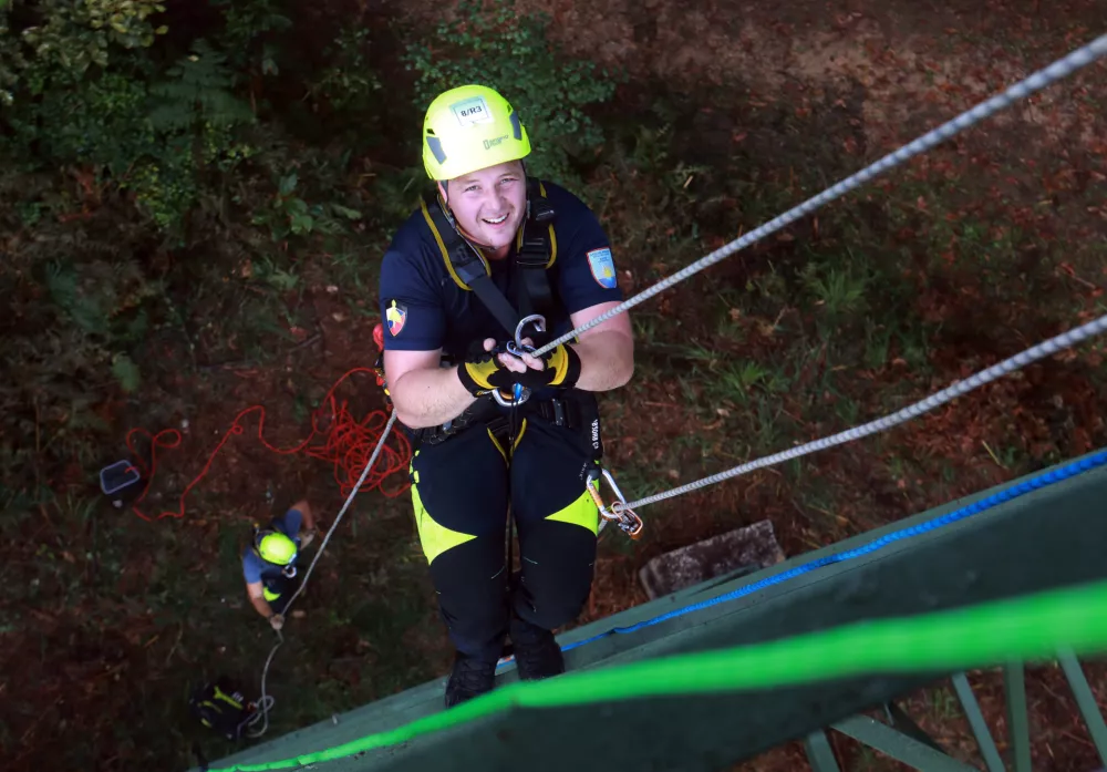 Re&scaron;evalne ekipe iz Slovenije in tujine so se pomerile v različnih izzivih