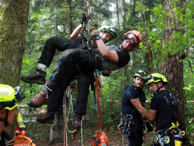 Re&scaron;evalne ekipe iz Slovenije in tujine so se pomerile v različnih izzivih