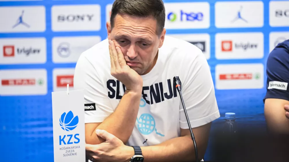 Aleksander Sekulić25.08.2025 - Novinarska konferenca mo&scaron;ke reprezentance Slovenije pred odhodom v Katovice na evropsko prvenstvo - KZS Foto: Nik Erik Neubauer 