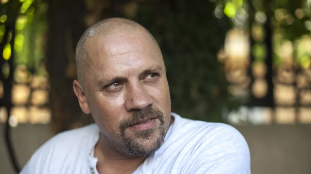 Boris De?ulovi?, hrva?ki novinar in knji?evnik, Dnevnikov kolumnist    ///FOTO: Luka CjuhaOPOMBA: ZA OBJAVO V PRILOGI ? DNEVNIKOV OBJEKTIV - INTERVJU 2015. / Foto: Luka Cjuha