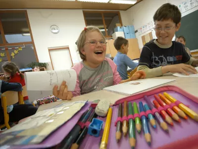 &scaron;olarji barvice smeh otrok