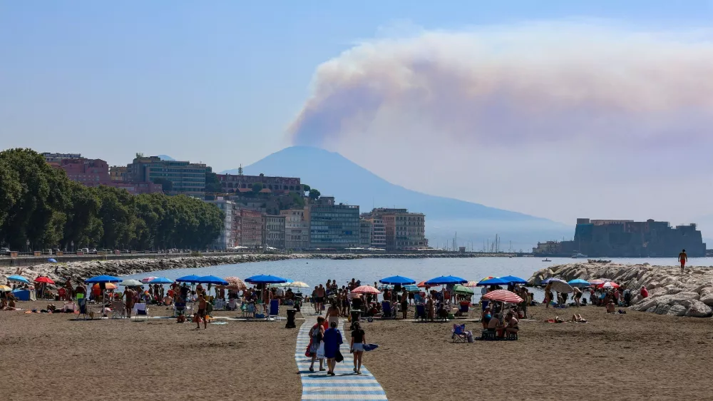 Image: 1028434037, License: Rights-managed, Restrictions: Usage restrictions: Advertising and promotion,Commercial electronic,Consumer goods,Direct mail and brochures,Indoor display,Internal business usage,Personal use, Model Release: no