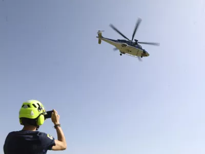 28.8.2025 - Policija - Policijski helikopter -  policijski kamp za srednje&scaron;olceFoto: Luka Cjuha