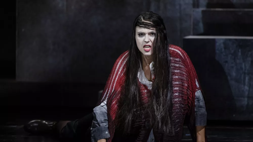 Sopranistka Mojca Bitenc Križaj v vlogi Manon Lescaut v produkciji SNG Opera in balet Ljubljana F Darja &Scaron;travs Tisu