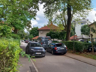 Prometne preglavice: Stanovalci nejevoljni zaradi kolone vozil in zapore