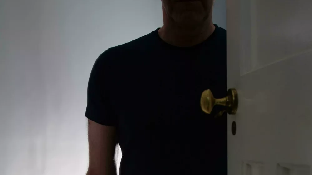 Osumljeni se je spravil nad družinske člane, &scaron;e posebej hudo nad mamo. Fotografija je simbolična. F Reuters