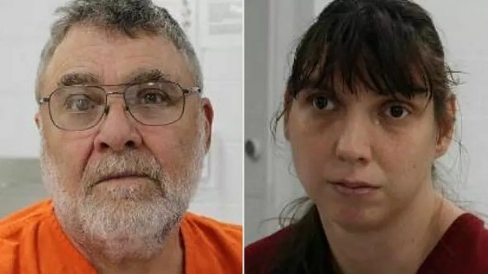 Zakonca Kahl so aretirali zaradi suma hude zlorabe petih otrok, starih med pet in 14 let. 