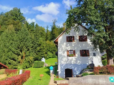 Poklon najvi&scaron;je stoječemu državnemu spomeniku