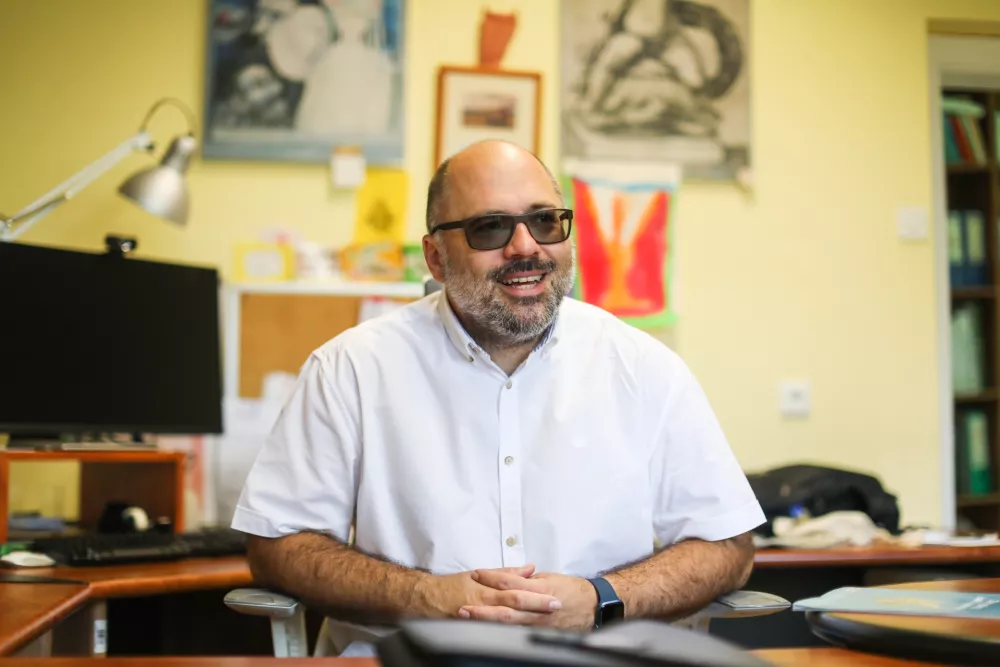 15.06.2022. Ale&scaron; Kuhar, visoko&scaron;olski učitelj/predavatelj&Scaron;tudij biotehnologije, Oddelek za zootehnikoKatedra za agrarno ekonomiko, politiko in pravo.OPOMBA: za objavo v Objektivu!//FOTO: Bojan Velikonja