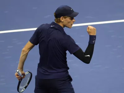 05 September 2025, US, New York City: Italian tennis player Jannik Sinner celebrates after winning his match against Felix Auger-Aliassime on Day 13 of the 2025 US Open at USTA Billie Jean King National Tennis Center. Photo: Marcin Cholewinski/ZUMA Press Wire/dpa