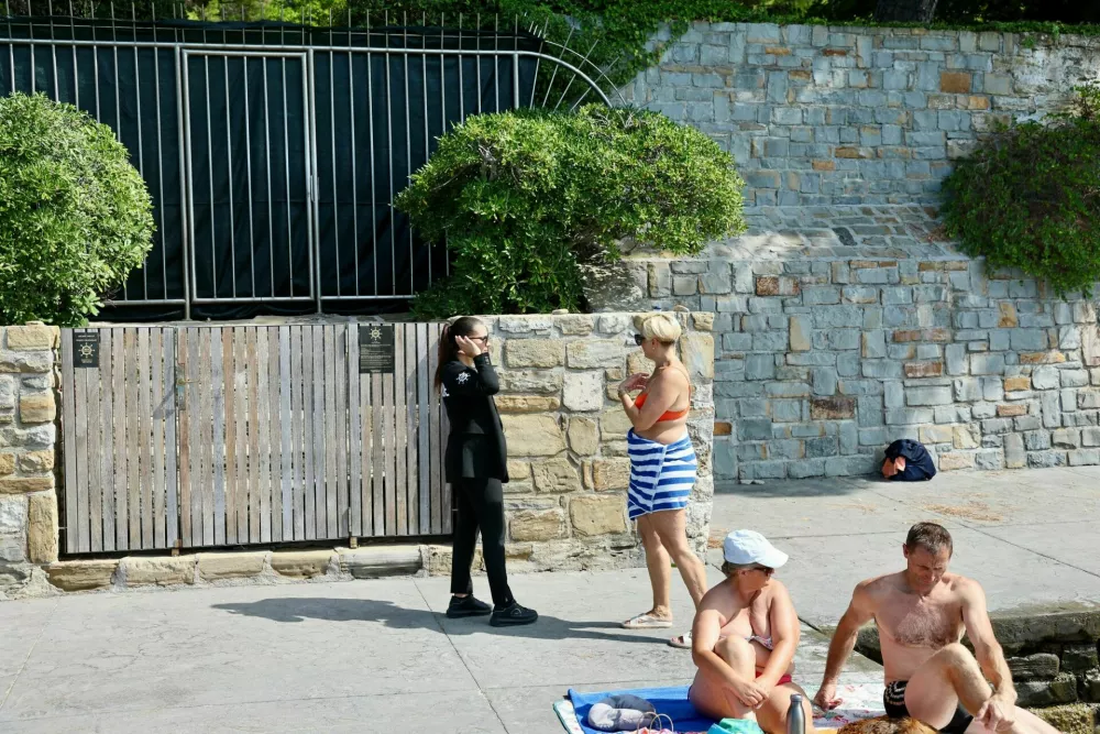 Strunjan, poroka, Robert Golob in Tina Gaber. Foto: Jaka Gasar