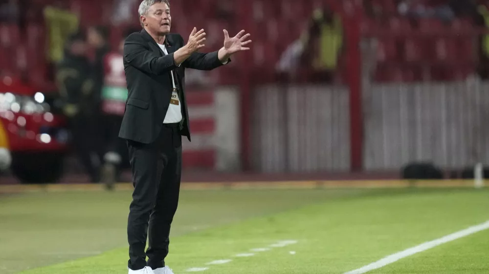 Serbia's head coach Dragan Stojkovic gestures during the World Cup Group K qualifying soccer match between Serbia and England, at the Rajko Mitic Stadium in Belgrade, Serbia, Tuesday, Sept. 9, 2025. (AP Photo/Darko Vojinovic)