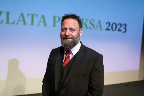 - Peter Ladič, INTERA d.o.o.- 29.03.2024. Zlata Nit, zaključek medisko raziskovalnega projekta časopisne družbe Dnevnik d.d. s podelitvijo nagrad najbolj&scaron;im zaposlovalcem v Sloveniji.//FOTO: Bojan Velikonja