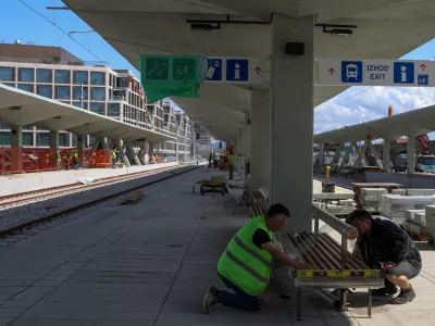 V uporabi novi peroni na glavni železni&scaron;ki postaji Ljubljana