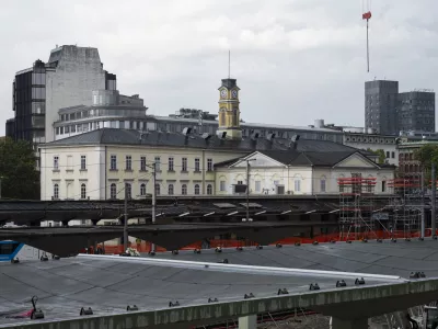 železni&scaron;ka postaja Ljubljana29.08.2025 - Ozelenjevanju nadstre&scaron;nic nad železni&scaron;kimi peroni - gradbi&scaron;če - gradnja glavne železni&scaron;ke postaja LjubljanaFoto: Nik Erik Neubauer 