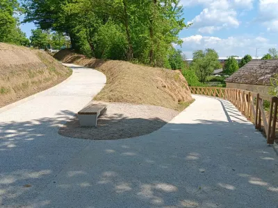 Pot spominov in tovari&scaron;tva - Grba