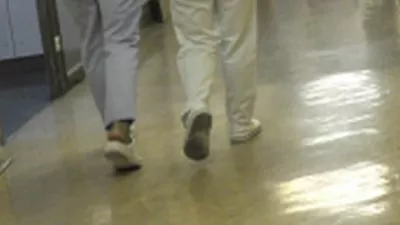 - ilustrativna fotografija zdravstvo, zdravniki, zdravnice, medicinske sestre, UKC Ljubljana, klinični center, bolni&scaron;nica, otro&scaron;ka klinika, otro&scaron;ki oddelek, pediatrična klinika//FOTO: Tomaž Zajel&scaron;nik   