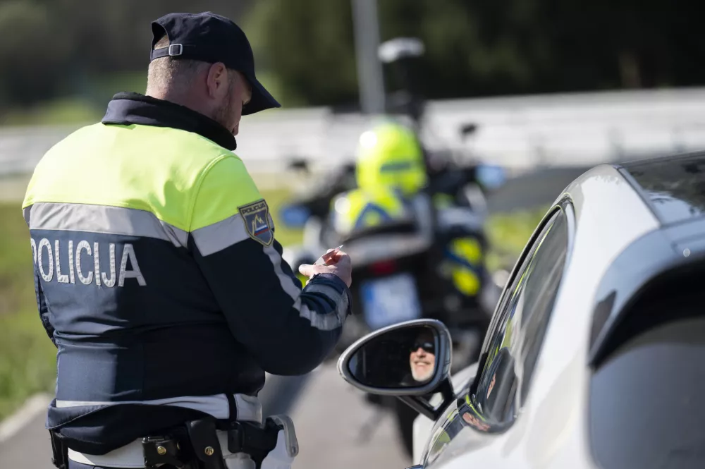 Vožnja pod vplivom drog: Nenevarnih ni, saj vse zmanj&scaron;ujejo pozornost