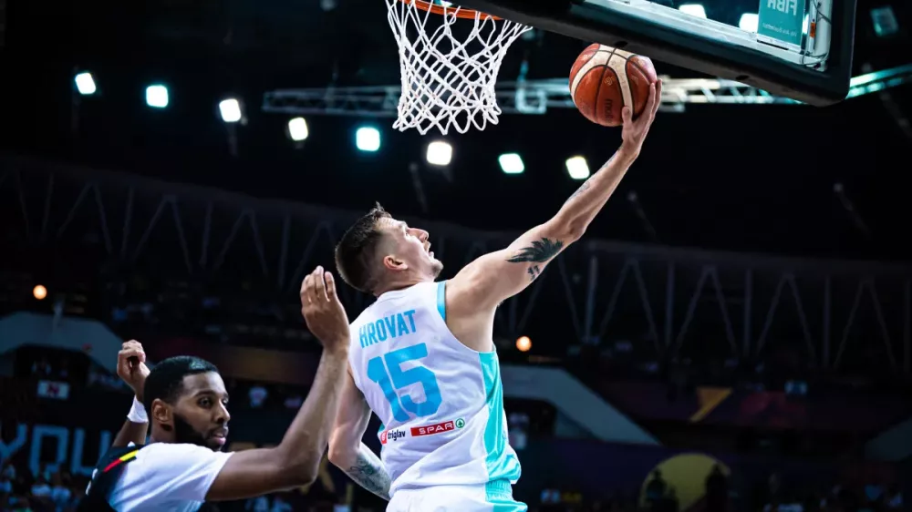 Gregor Hrovat, Slovenija