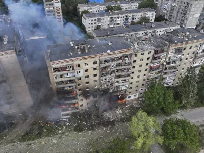 The scene of a Russian aerial strike on a residential building in Kostiantynivka, in the Donetsk region of Ukraine, Wednesday, Sept. 10, 2025. (AP Photo/Alex Babenko)