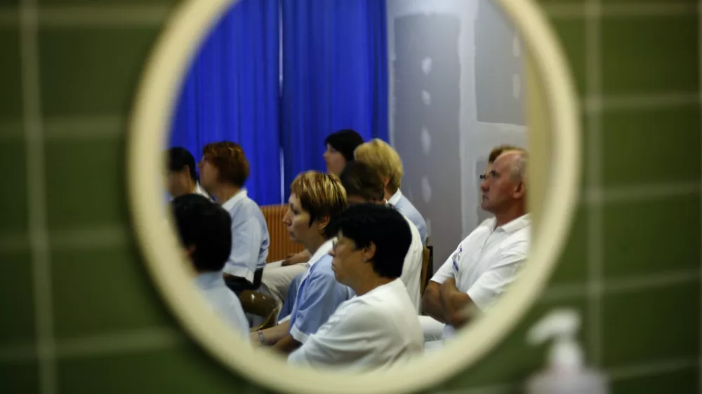 - Ilustrativna fotografija, zdravstvo, bolnica, zdravniki, medicinske sestre- Splo&scaron;na bolni&scaron;nica Slovenj Gradec//FOTO: Matej Pov&scaron;eOPOMBA: ZA OBJAVO ZA OBJAVO V PRILOGI &ndash; DNEVNIKOV OBJEKTIV - REPORTAŽA / Foto: Matej Pov&scaron;e