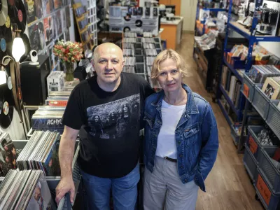 Ko hobi preraste v posel: Iz Rusije z ljubeznijo in plo&scaron;čami