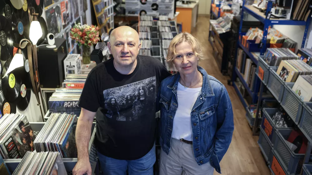 Ko hobi preraste v posel: Iz Rusije z ljubeznijo in plo&scaron;čami