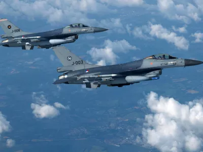 Netherlands' Air Force F-16 fighter jets fly during a media day illustrating how NATO Air Policing safeguards the Allies' airspace in the northern and northeastern region of the Alliance, July 4, 2023. REUTERS/Piroschka van de Wouw