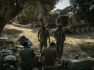 FILE -- Israeli reservists gather at their camp outside Be'eri, Israel, Oct. 14, 2023. Inspired by the unity they experienced in the military, thousands of reservists returning from the front line in the Gaza Strip are organizing for political change.,Image: 851881240, License: Rights-managed, Restrictions: AN OCT. 14, 2023 FILE PHOTO, Model Release: no / Foto: Profimedia