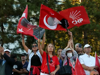 Supporters of main opposition Republican People's Party (CHP) attend a rally, a day before a court is set to rule on whether to annul the party's last general congress and unseat its leader Ozgur Ozel, in Ankara, Turkey, September 14, 2025. REUTERS/Umit Bektas