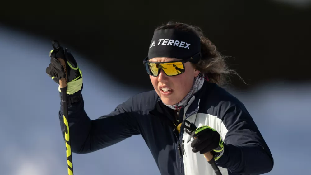 FILED - 13 February 2023, Thuringia, Oberhof: German biathlete Laura Dahlmeier runs on the track during the IBU Biathlon World Championships in Oberhof. Former German biathlon star Laura Dahlmeier has been "at least seriously injured" in a rockfall while mountaineering in Pakistan, her management has told dpa. Photo: Hendrik Schmidt/dpa