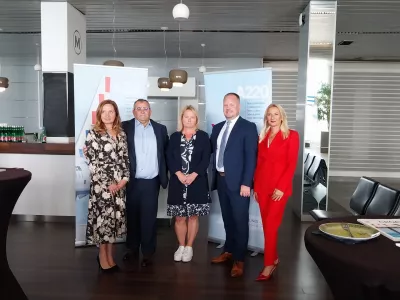 Martina Stra&scaron;ek, Matej Knaus, vodja flote Alenka Klemen, komercialni direktor Slaven Žabo in Anamarija Jurinak. F Vesna Levičnik