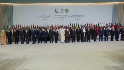 Attendees of the emergency Arab-Islamic leaders' summit to discuss the Israeli attack on Hamas on Qatari territory, pose for a family photo, in Doha, Qatar, September 15, 2025, in this still image obtained from a video. Qatar TV/Handout via REUTERS  THIS IMAGE HAS BEEN SUPPLIED BY A THIRD PARTY