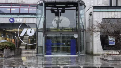 - 10.03.2025 - Na več kot 260 vpisnih mestih po državi se je pričelo vpisovanje obveznic za državljane oz t.i. ljudskih obveznic. NLB, TR3//FOTO: Jaka Gasar