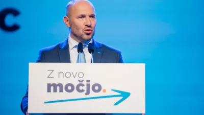 Polzela, Sportna dvorana Polzela.Volilni kongres NSi, na katerem so za novega predsednika stranke izvolili Jerneja Vrtovca.Novoizvoljeni predsednik stranke NSi Jernej Vrtovec.