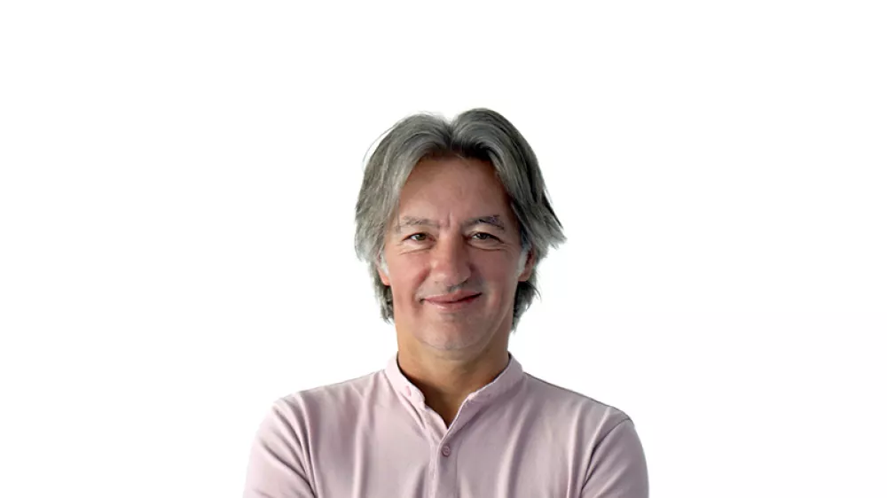 07.06.2024 - Matej &Scaron;takulZA ONLINE - Redakcija Dnevnik 2024 - portreti za komentarje in kolumne - kolumnisti - komentatorji &ndash; novinarji - portret